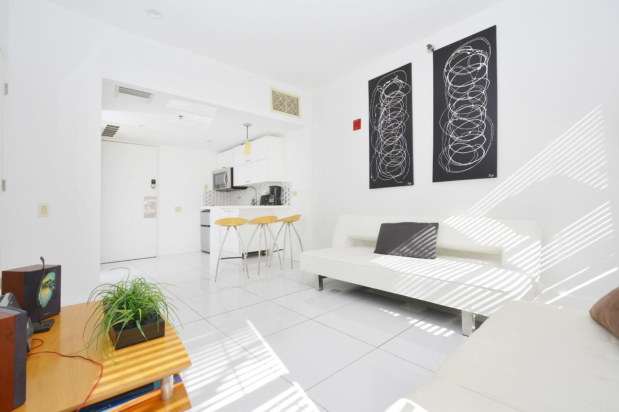 מיאמי ביץ' First Street Apartments מראה חיצוני תמונה
