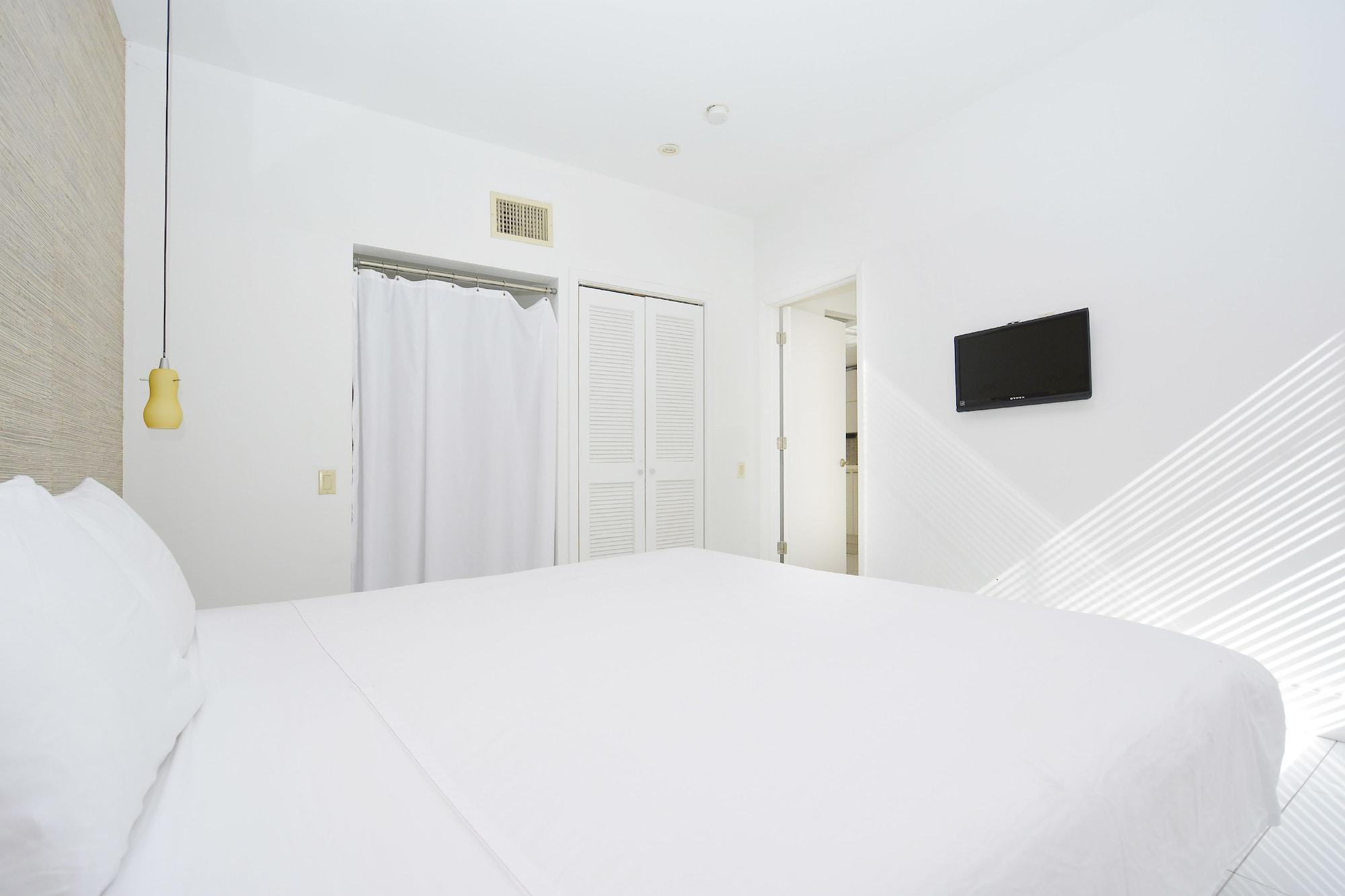 מיאמי ביץ' First Street Apartments מראה חיצוני תמונה