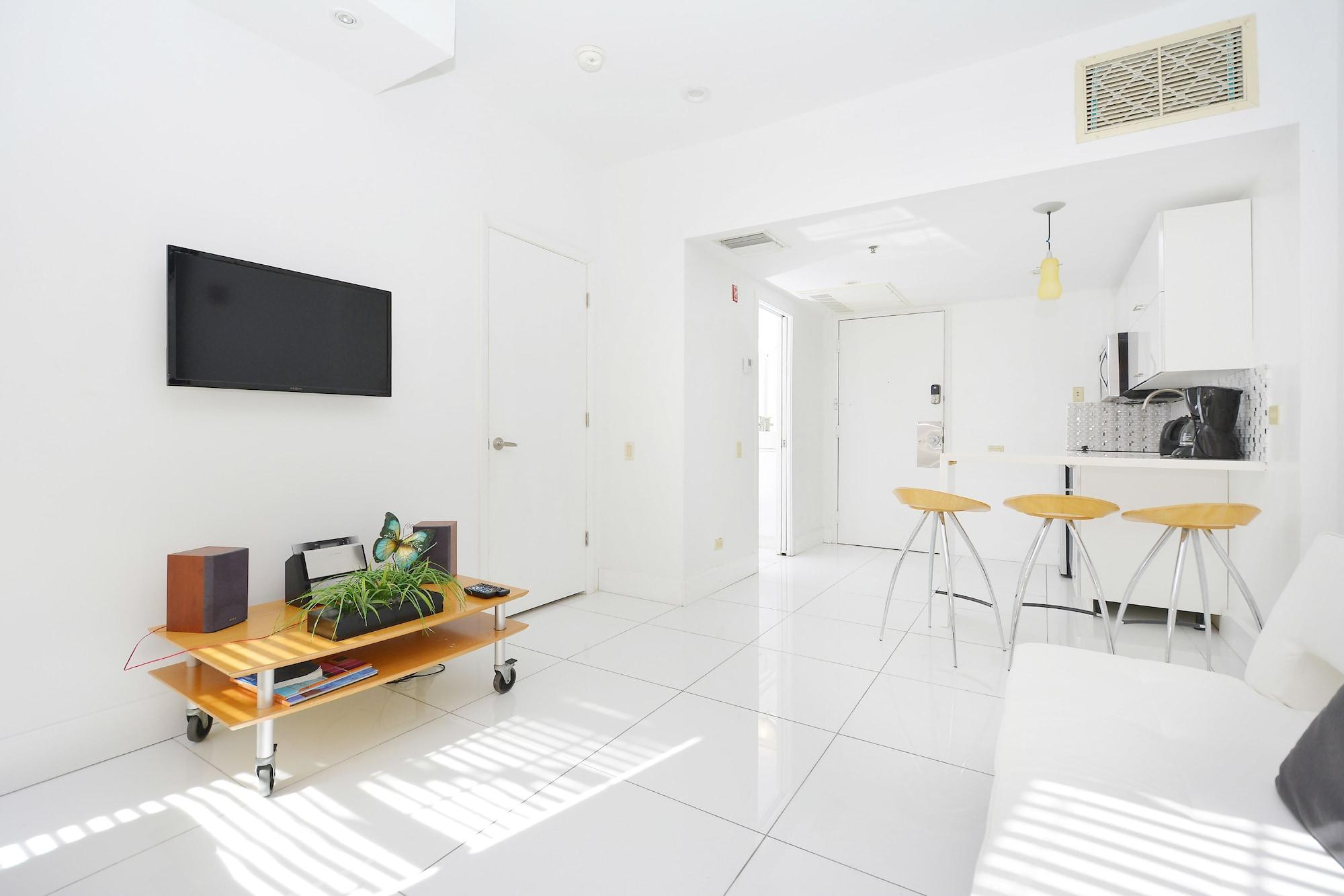 מיאמי ביץ' First Street Apartments מראה חיצוני תמונה