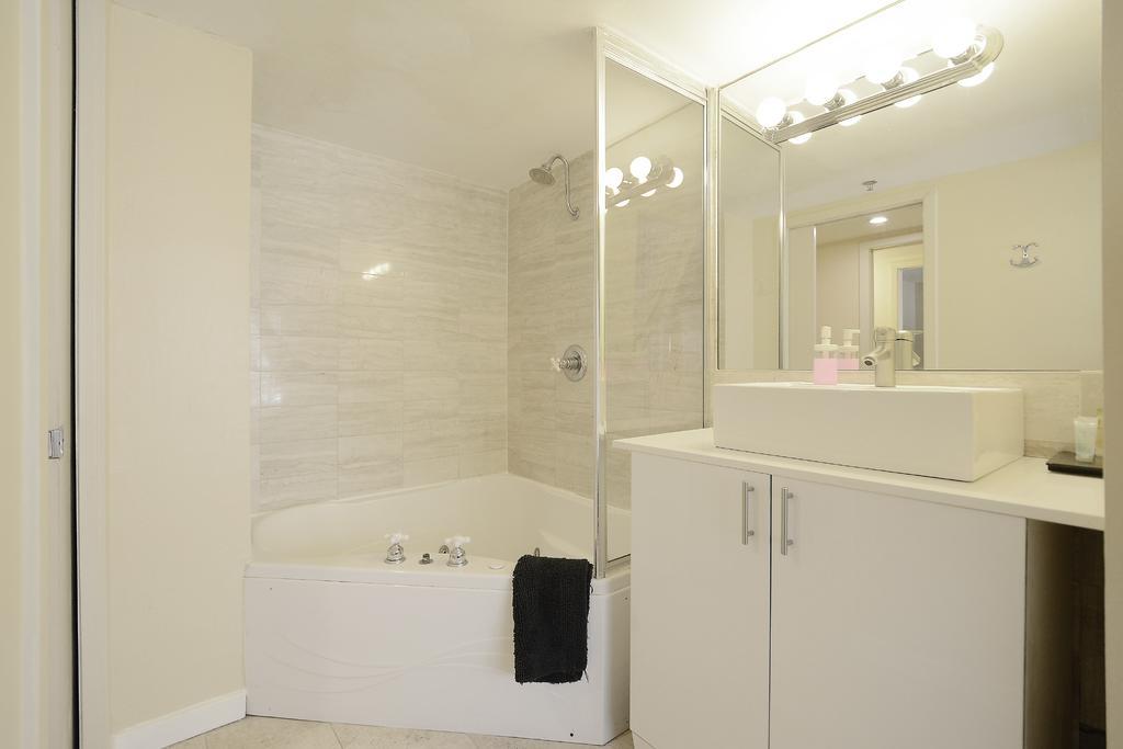 מיאמי ביץ' First Street Apartments מראה חיצוני תמונה