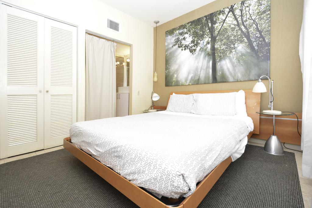 מיאמי ביץ' First Street Apartments מראה חיצוני תמונה