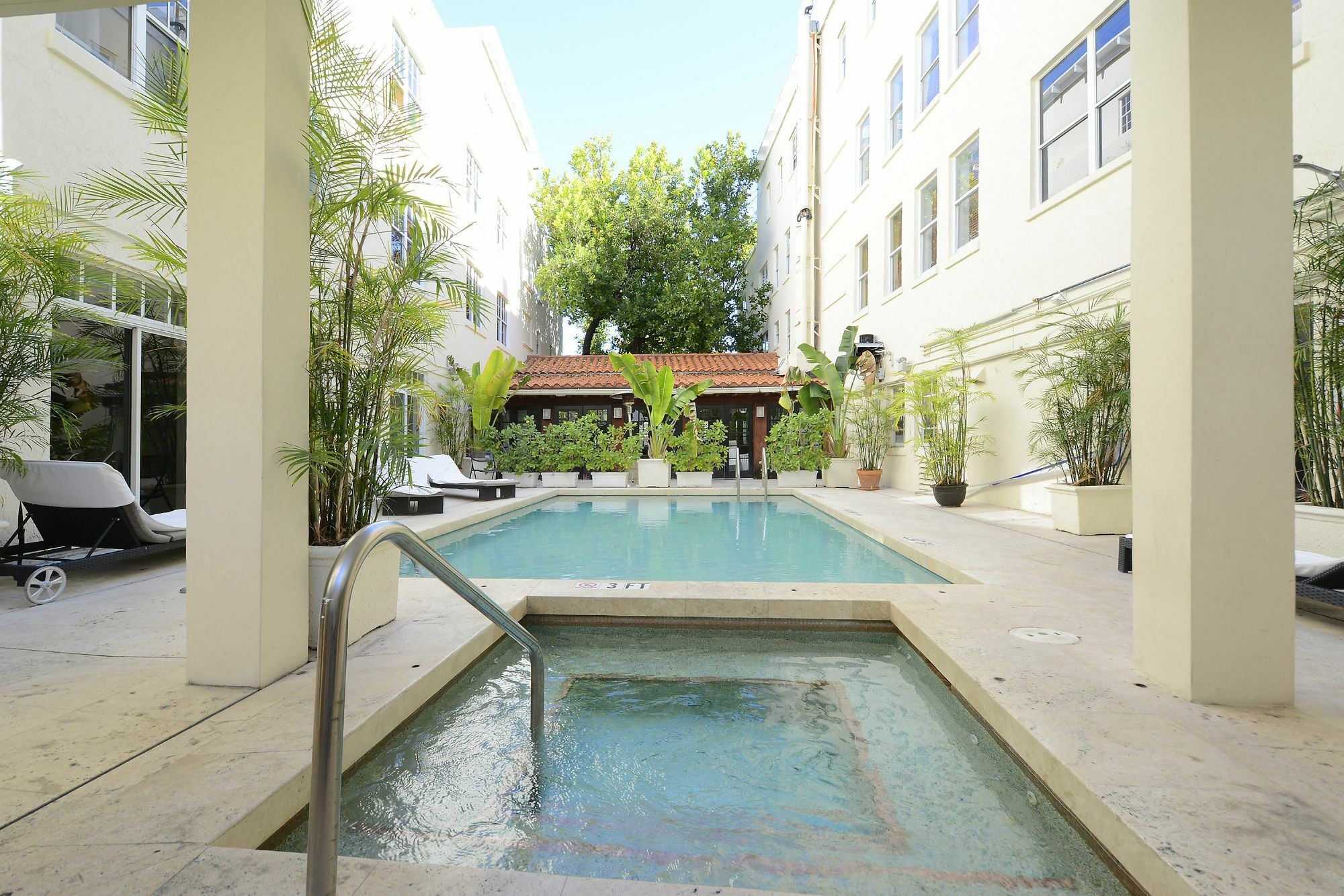 מיאמי ביץ' First Street Apartments מראה חיצוני תמונה